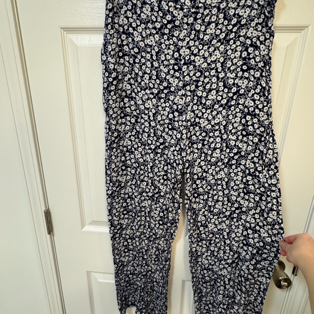 Floral Print Women's pants Black and White